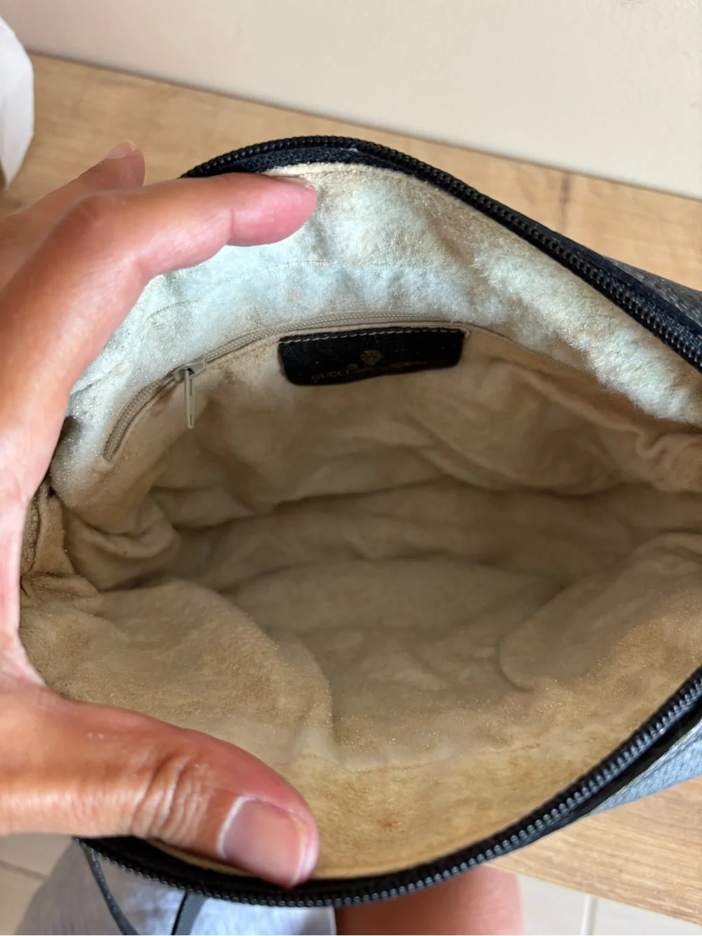 Authentic Vintage  Gucci crossbody bag